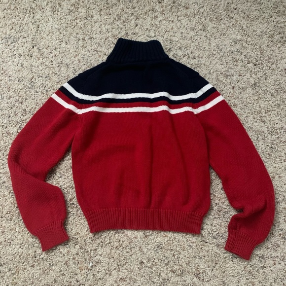 Brandy Melville Cropped Sweater - Picture 2 of 2